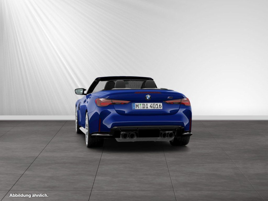 BMW M4 2025