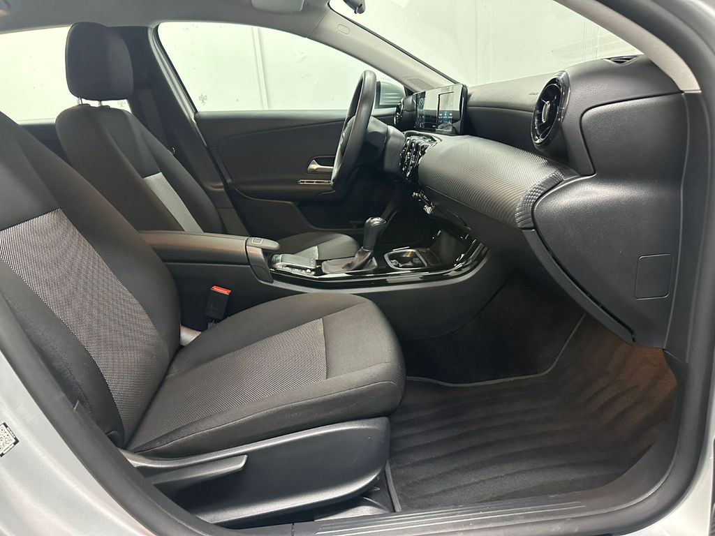Mercedes-Benz A 200 2022