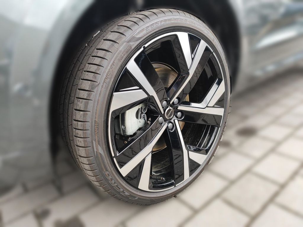 Volvo XC60 2025