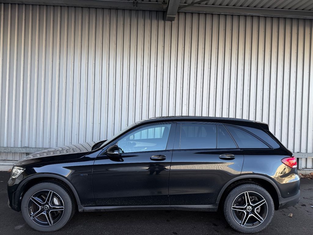 Mercedes-Benz GLC 300 2021