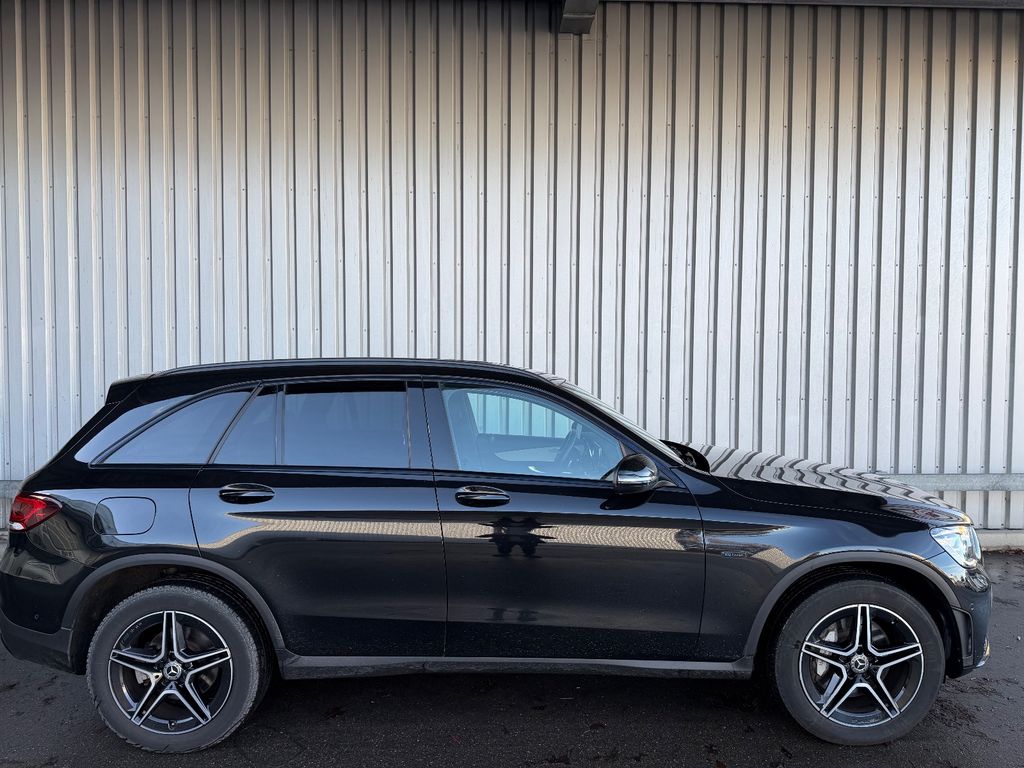Mercedes-Benz GLC 300 2021