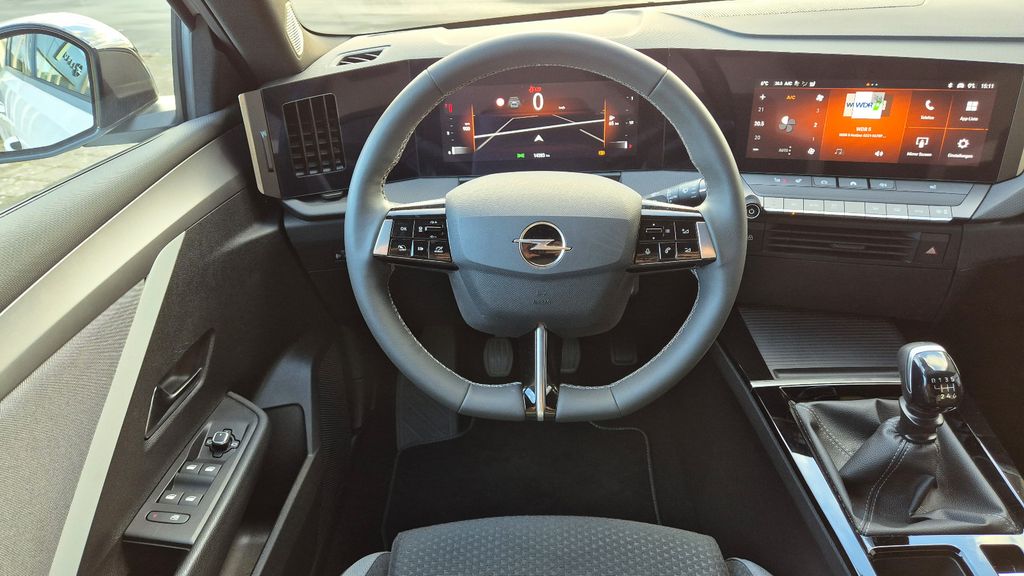Opel Astra 2024