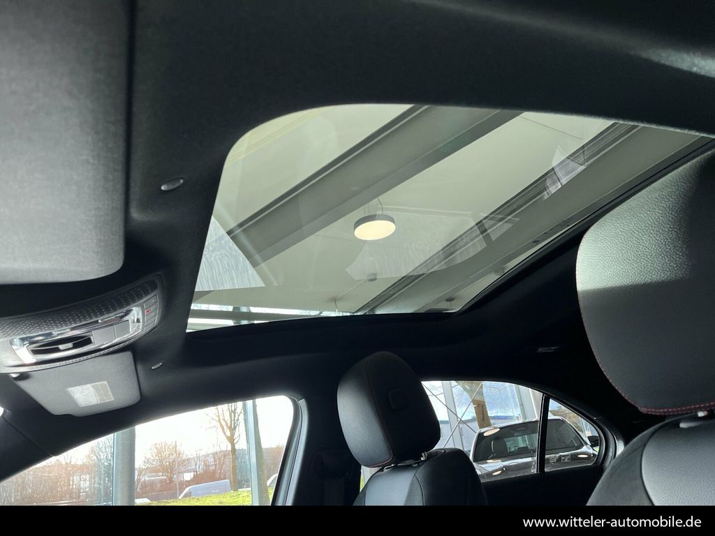 Mercedes-Benz A 220 2024