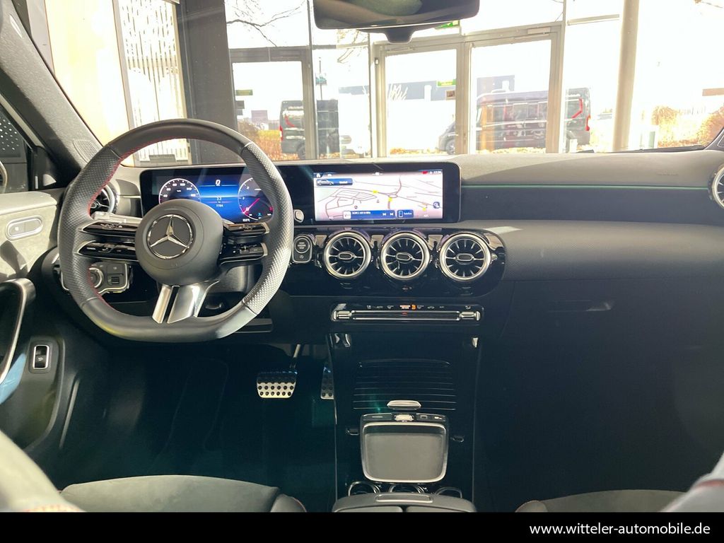 Mercedes-Benz A 220 2024