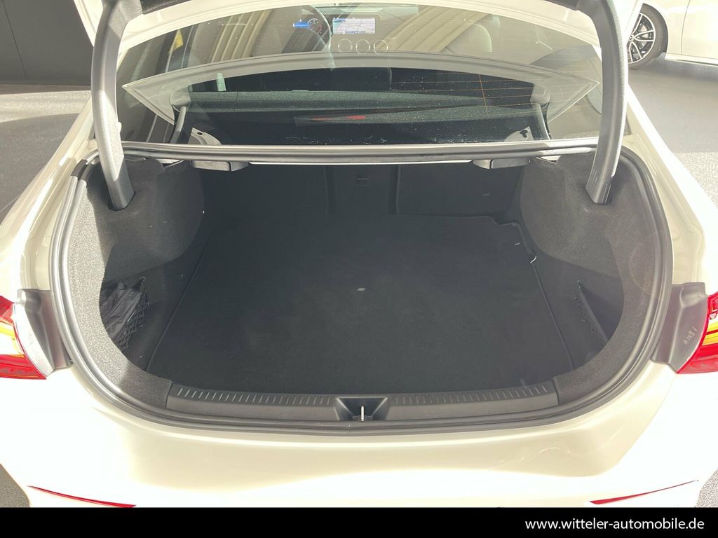 Mercedes-Benz A 220 2024