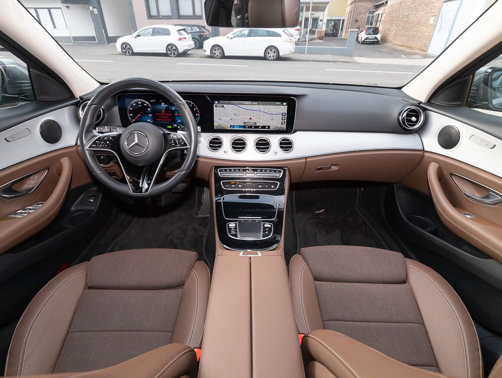 Mercedes-Benz E 300 2022