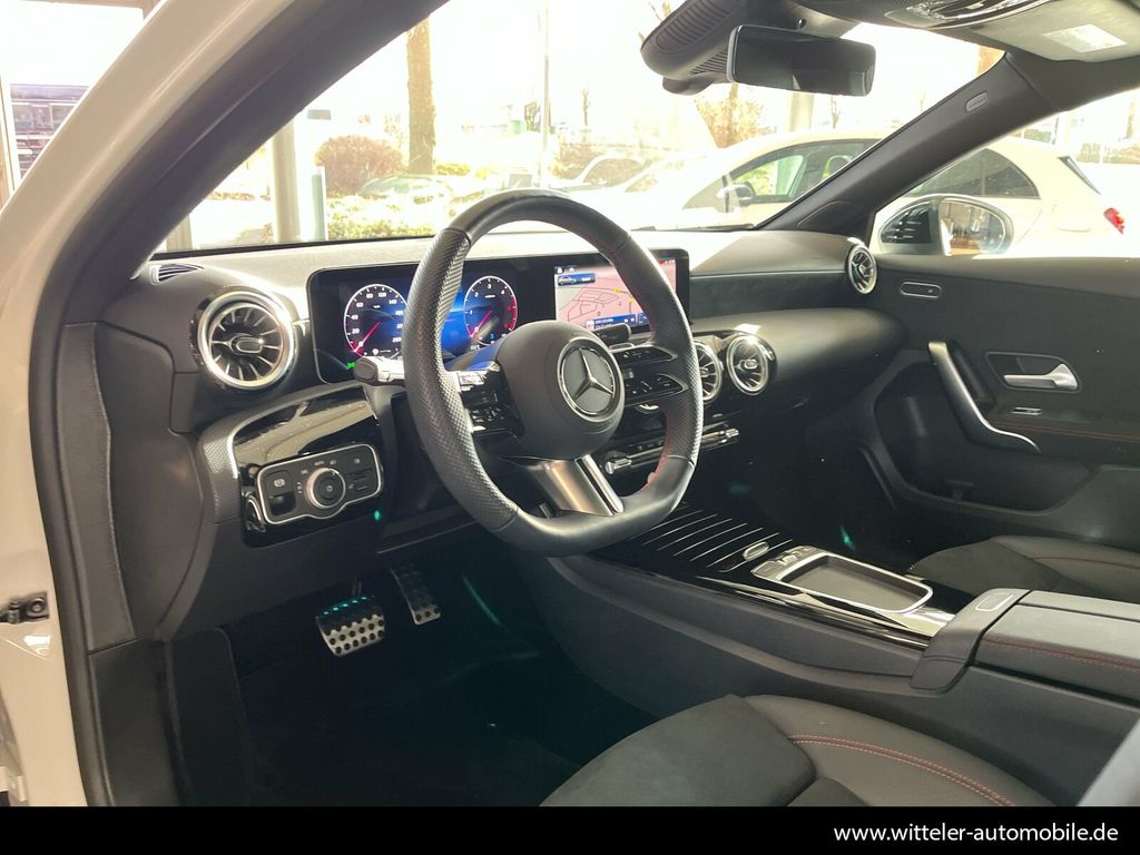 Mercedes-Benz A 220 2024