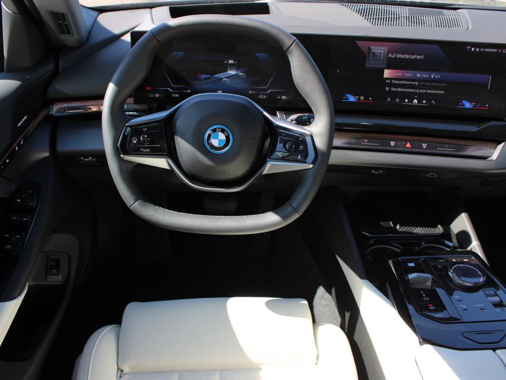 BMW i5 2025