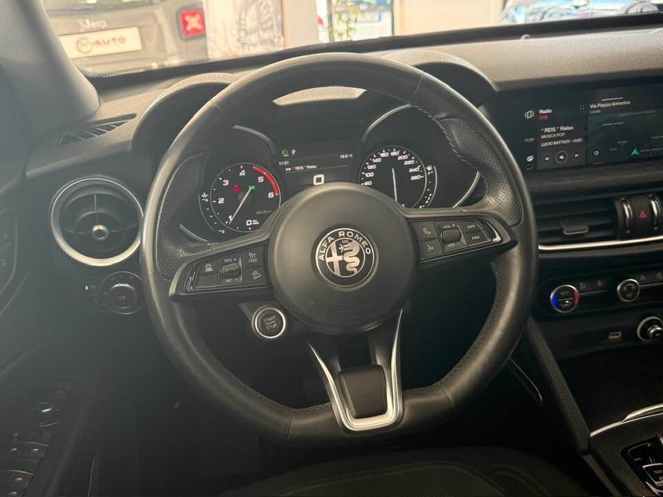 Alfa Romeo Stelvio 2021