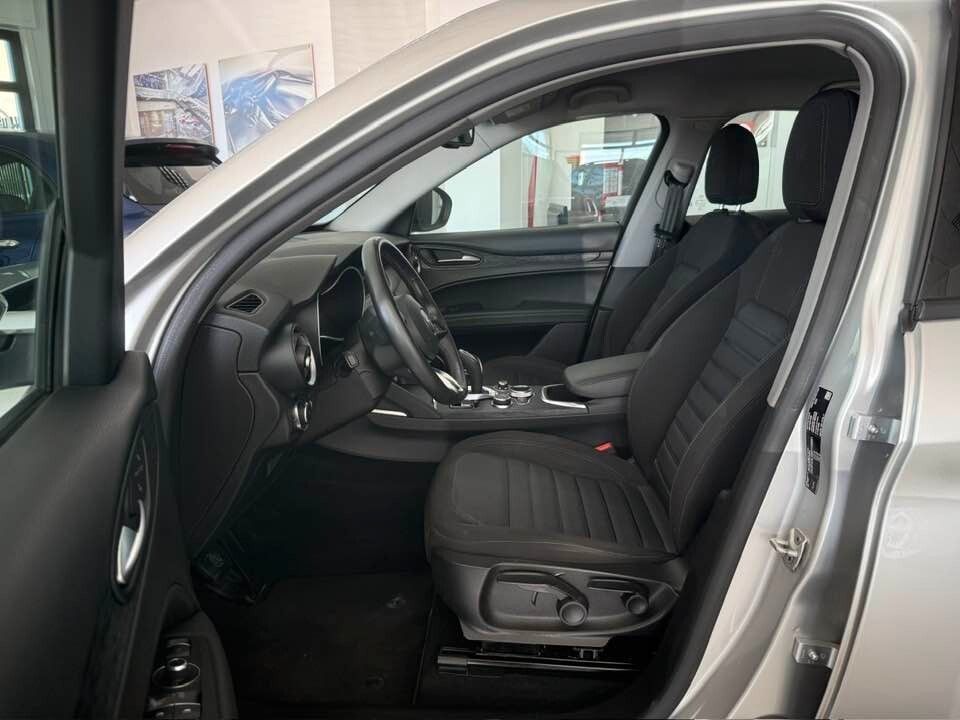 Alfa Romeo Stelvio 2021