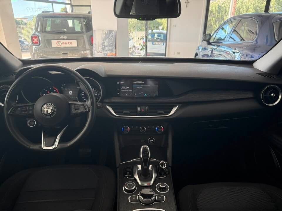 Alfa Romeo Stelvio 2021