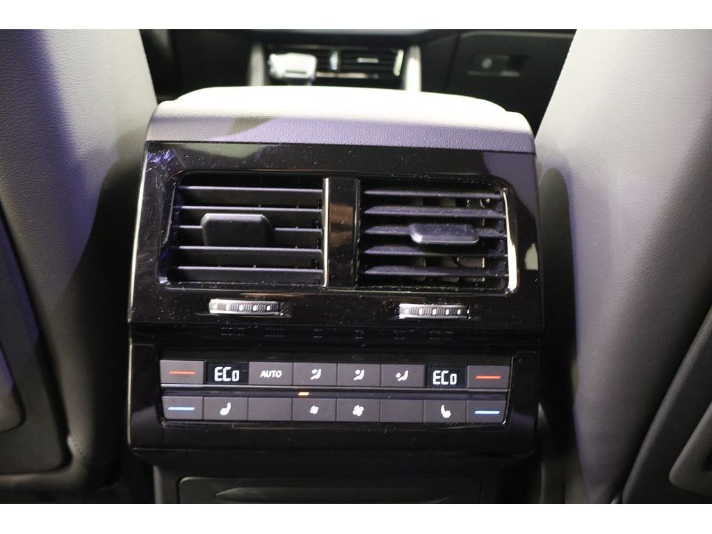 Volkswagen Touareg 2025