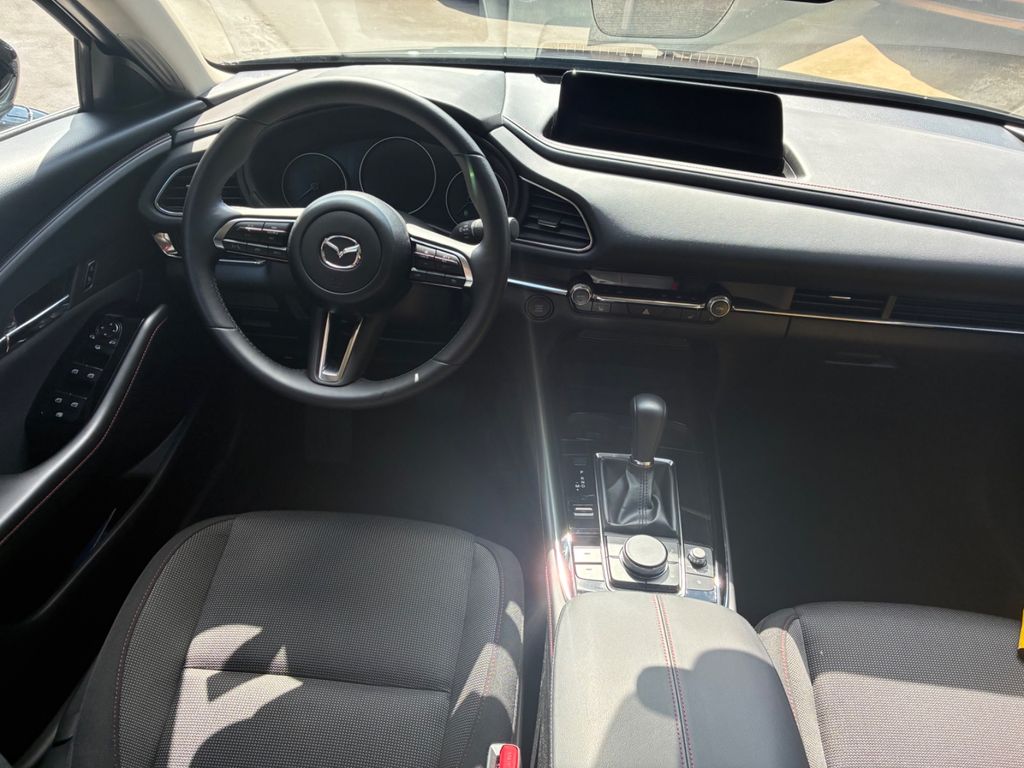 Mazda CX-30 2025