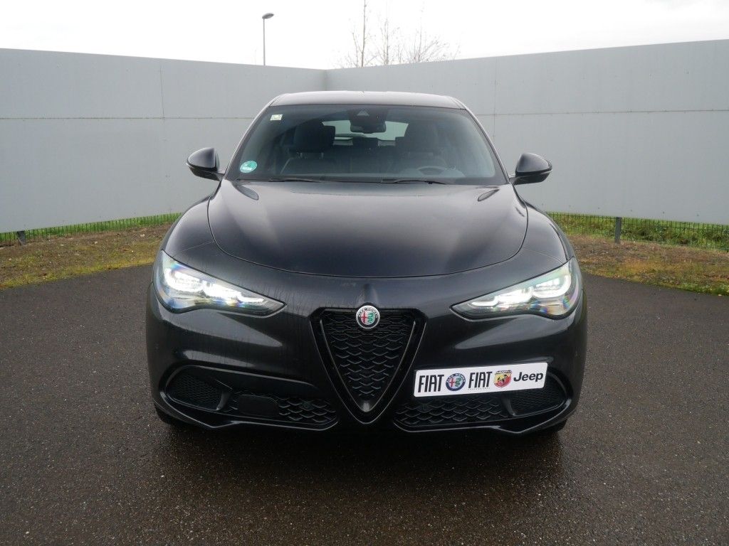 Alfa Romeo Stelvio 2023