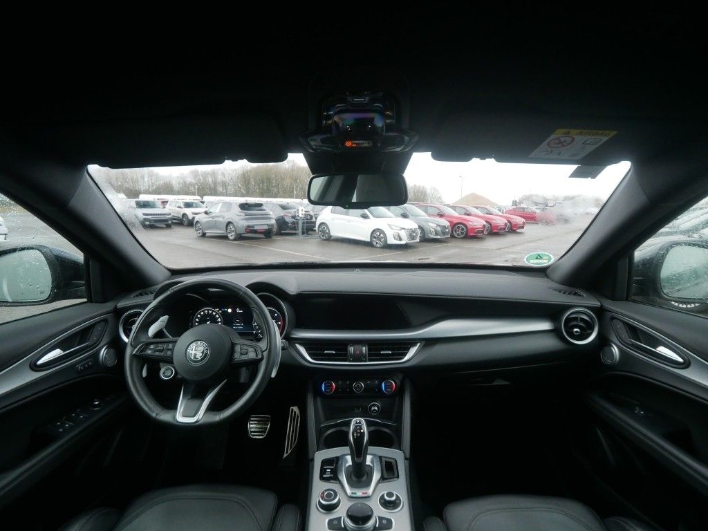 Alfa Romeo Stelvio 2023