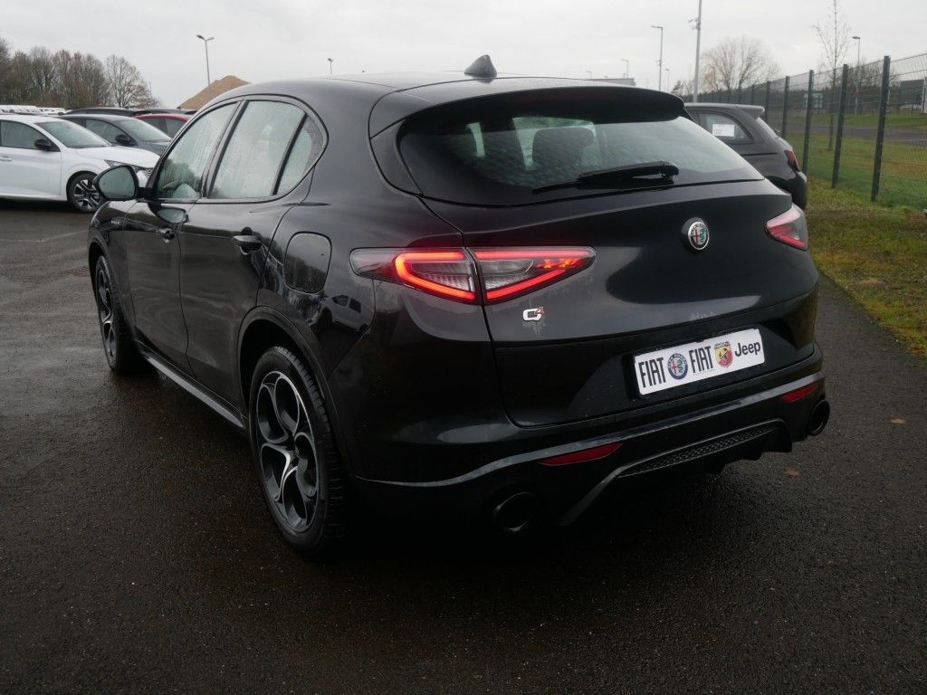 Alfa Romeo Stelvio 2023
