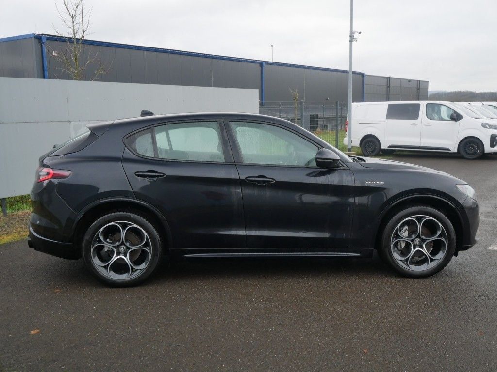 Alfa Romeo Stelvio 2023