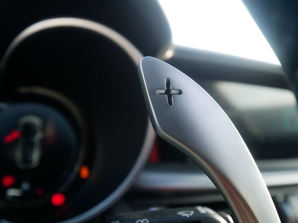 Alfa Romeo Stelvio 2023