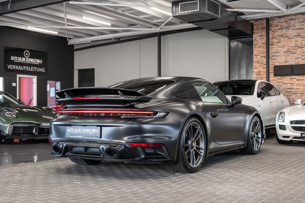 Porsche 992 2023