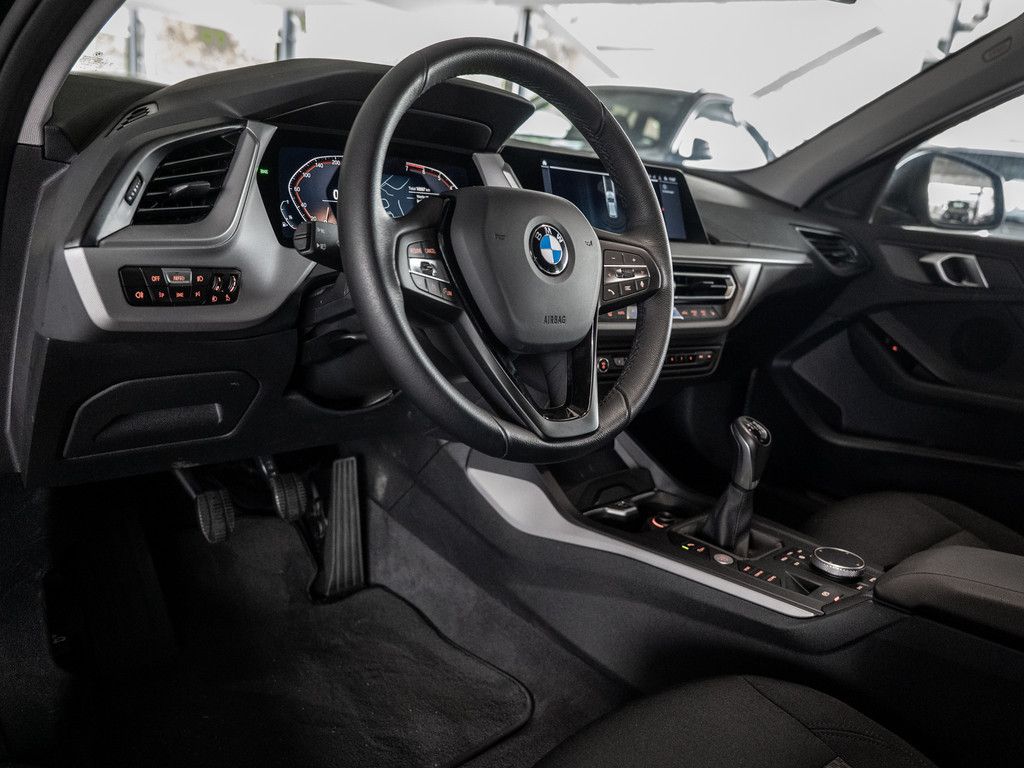 BMW 118 2021