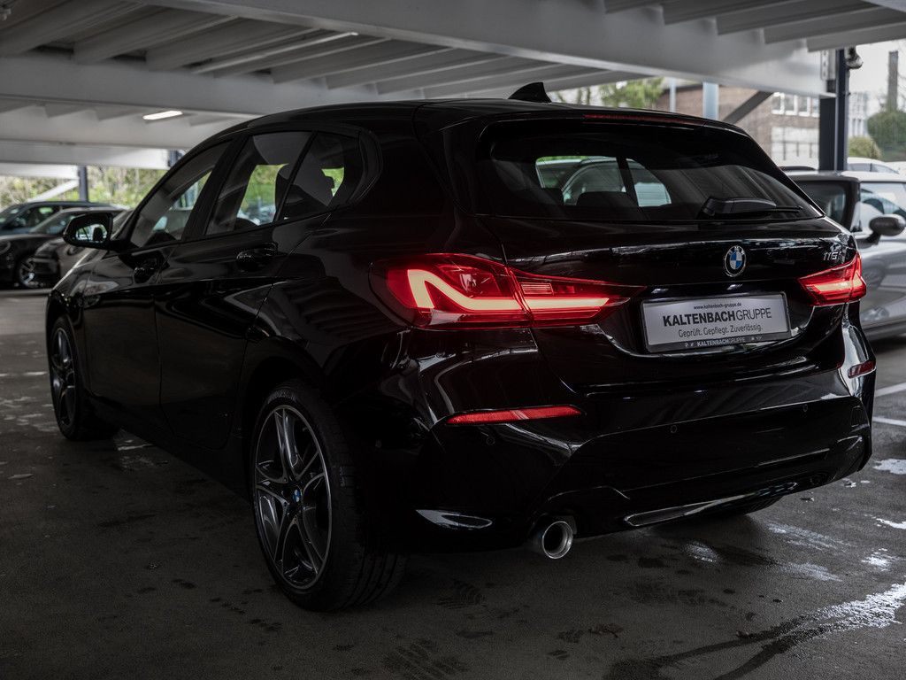 BMW 118 2021