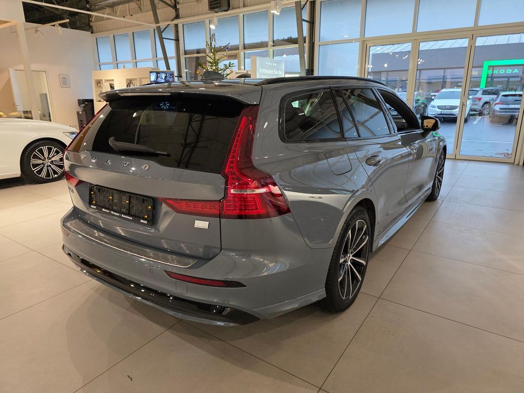 Volvo V60 2022