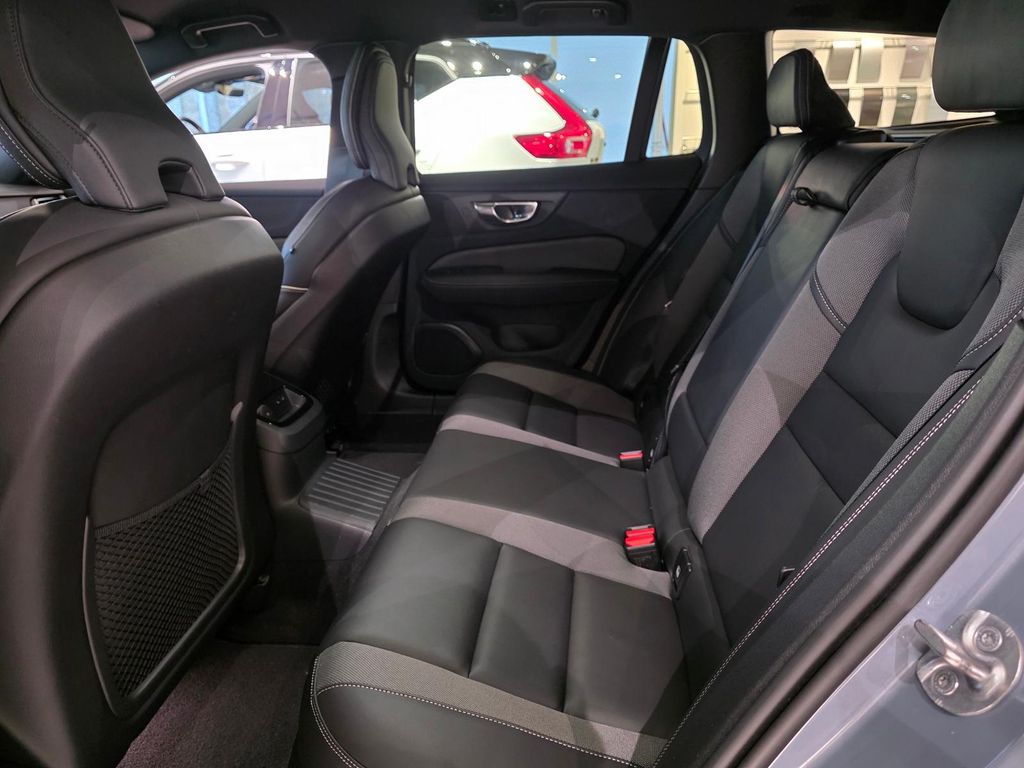 Volvo V60 2022