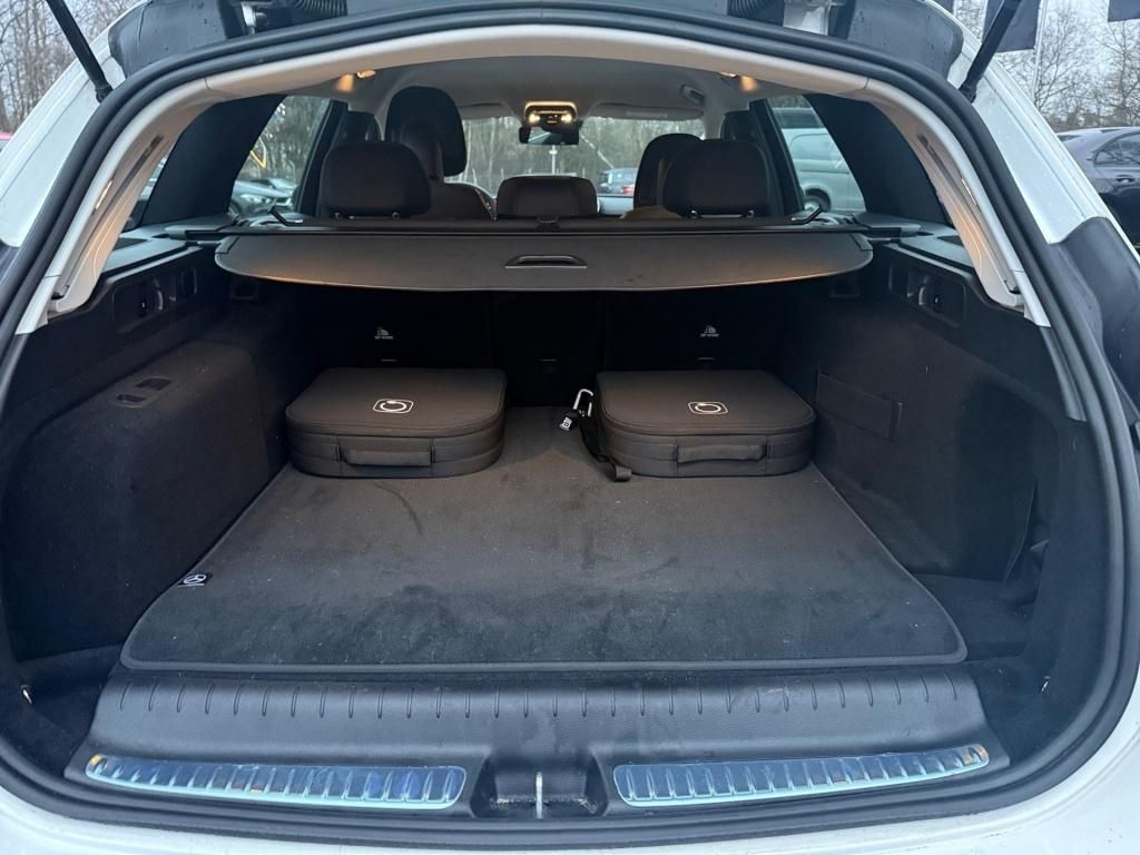 Mercedes-Benz C 300 2024