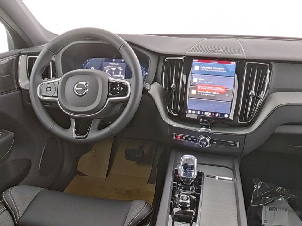 Volvo XC60 2025