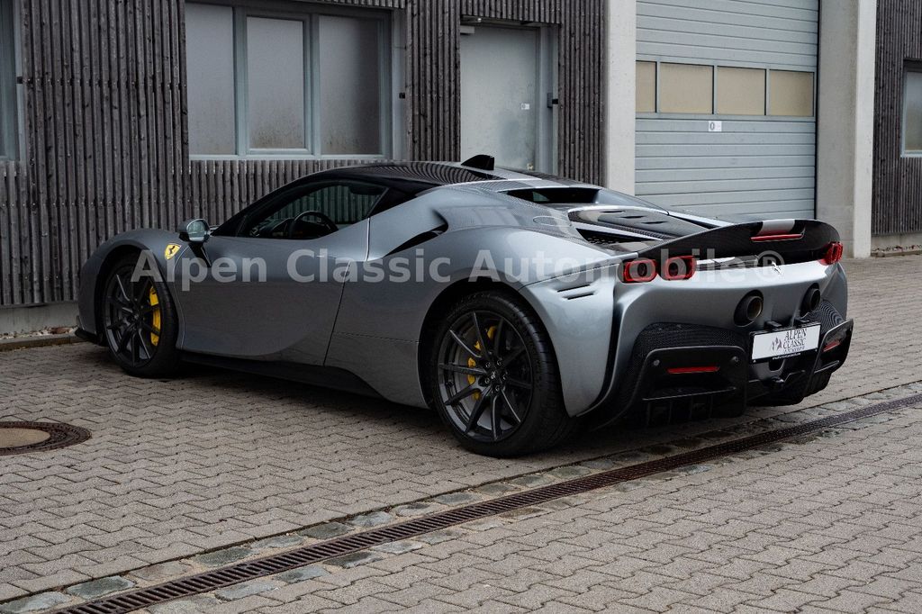 Ferrari SF90 2021