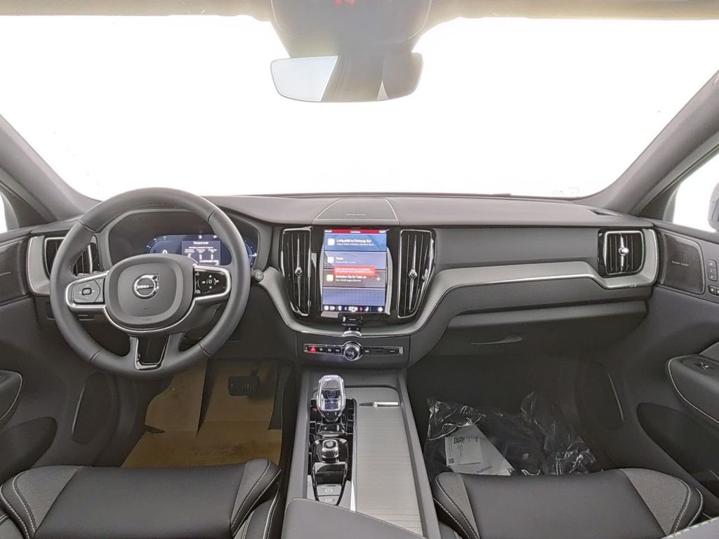 Volvo XC60 2025