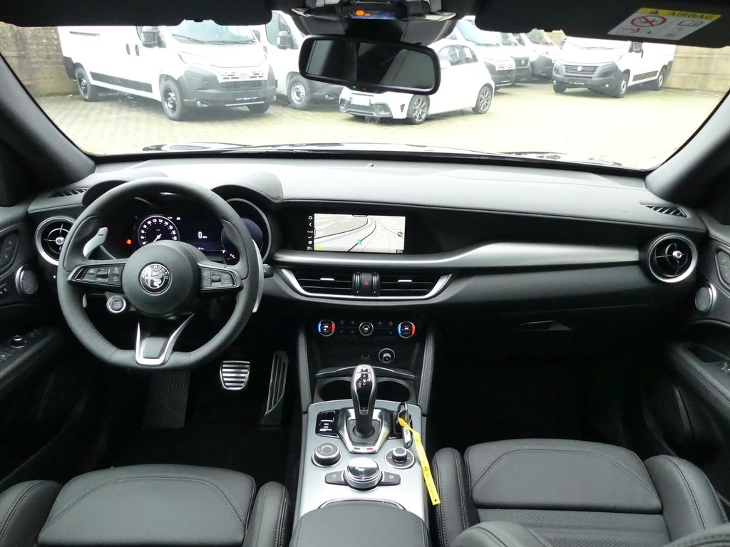 Alfa Romeo Stelvio 2025