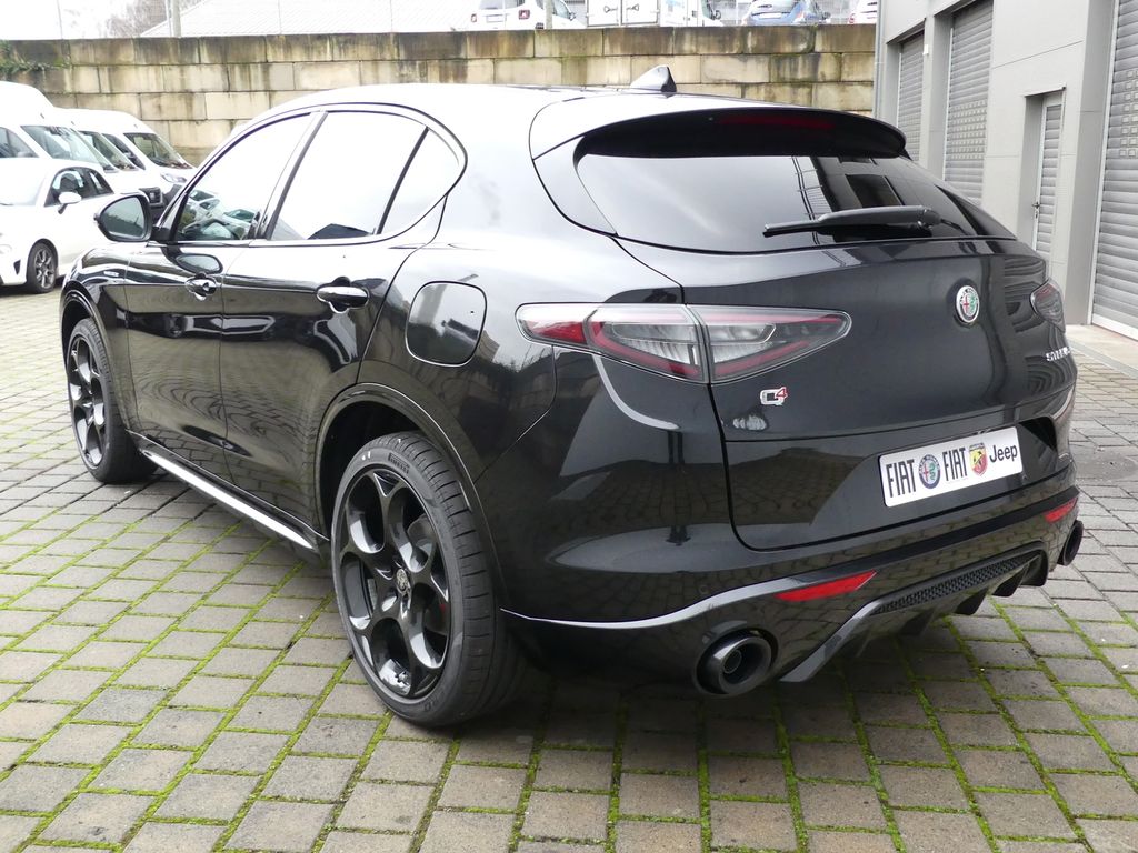 Alfa Romeo Stelvio 2025
