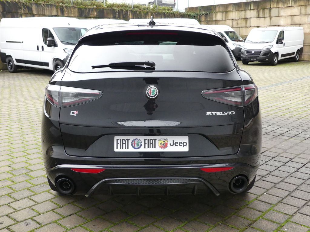 Alfa Romeo Stelvio 2025
