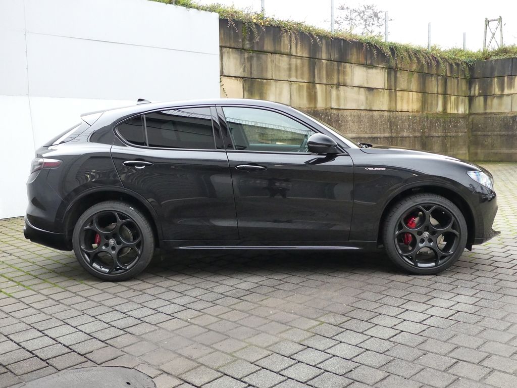 Alfa Romeo Stelvio 2025