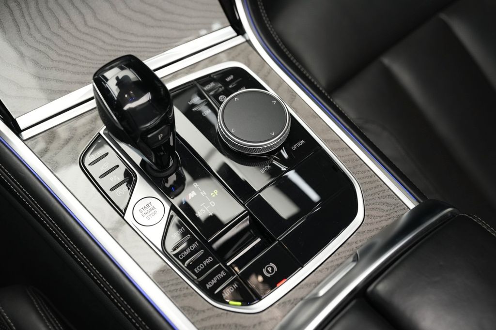 BMW M850 2021