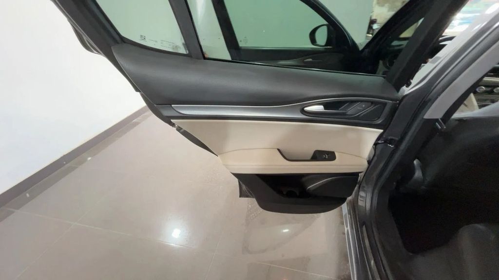 Alfa Romeo Stelvio 2020