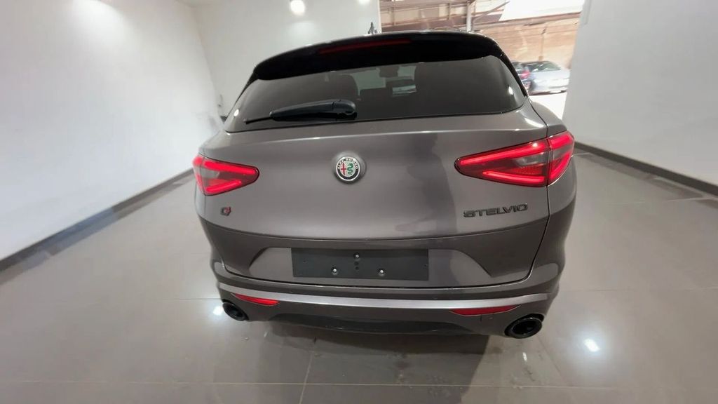 Alfa Romeo Stelvio 2020
