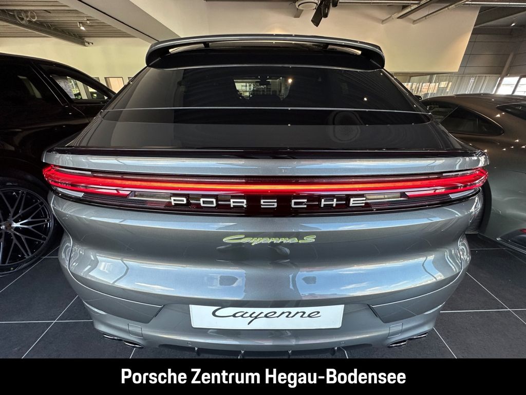 Porsche Cayenne 2025