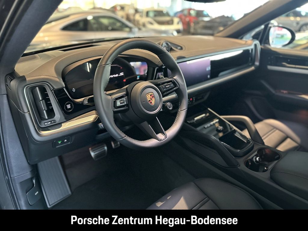 Porsche Cayenne 2025