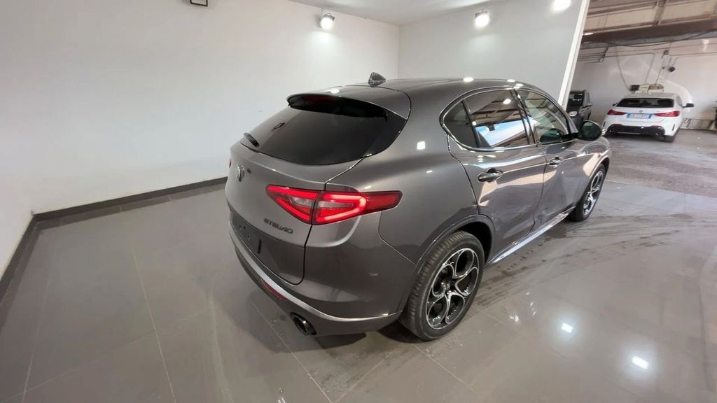 Alfa Romeo Stelvio 2020