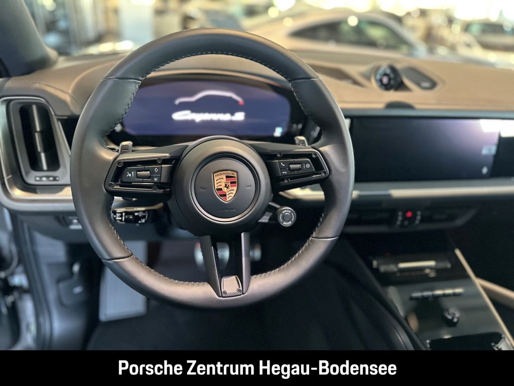 Porsche Cayenne 2025