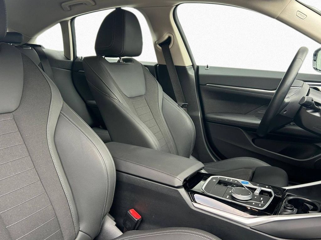 BMW i4 2023