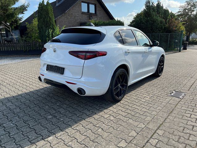 Alfa Romeo Stelvio 2021