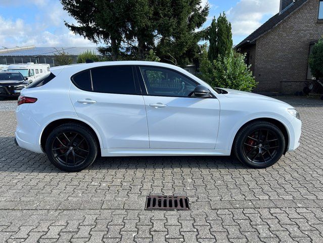Alfa Romeo Stelvio 2021