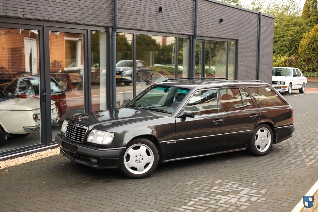 Mercedes-Benz 300 1991