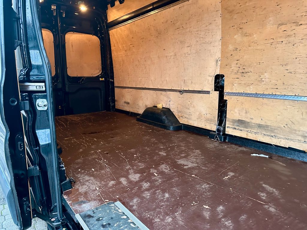 Ford Transit 2020