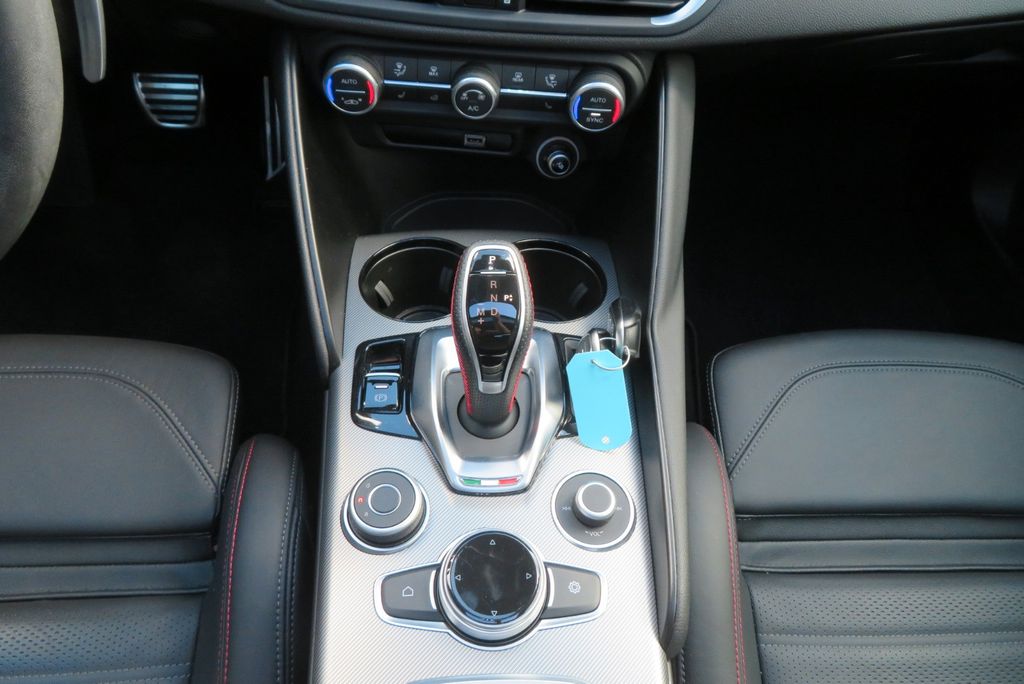 Alfa Romeo Giulia 2023