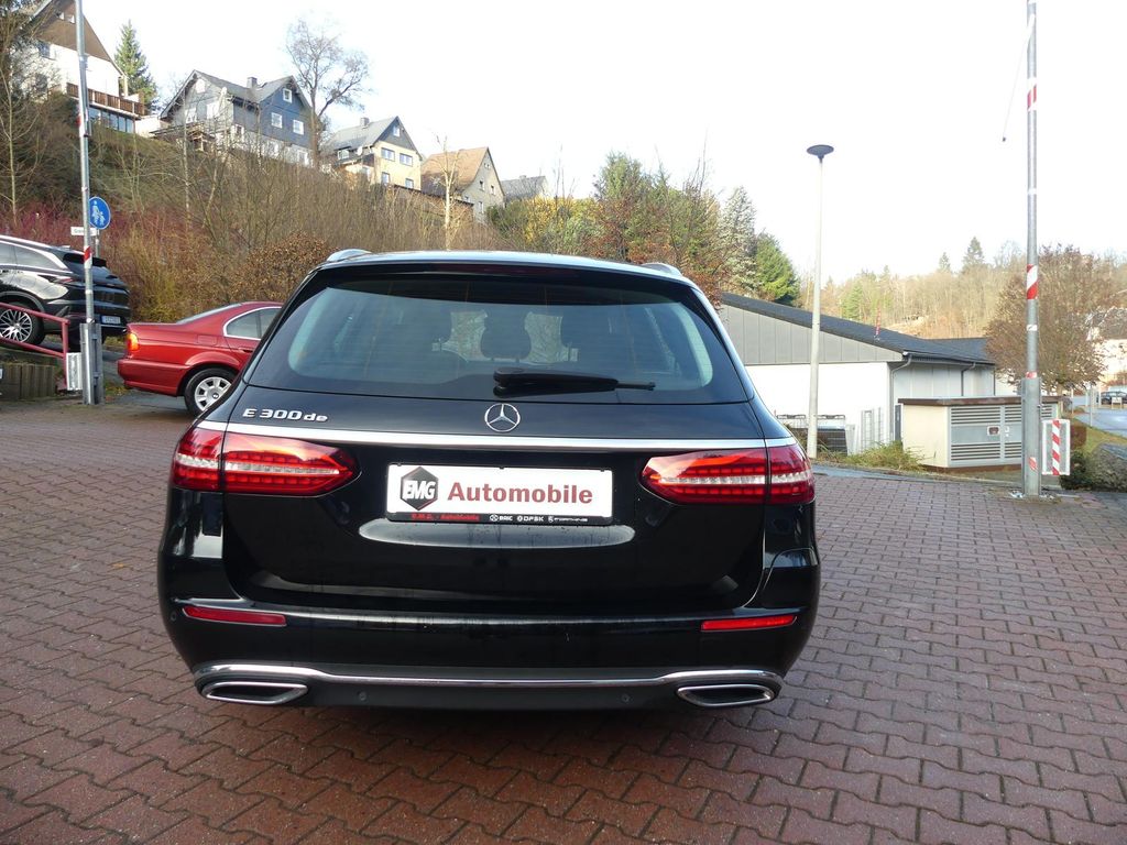 Mercedes-Benz E 300 2021