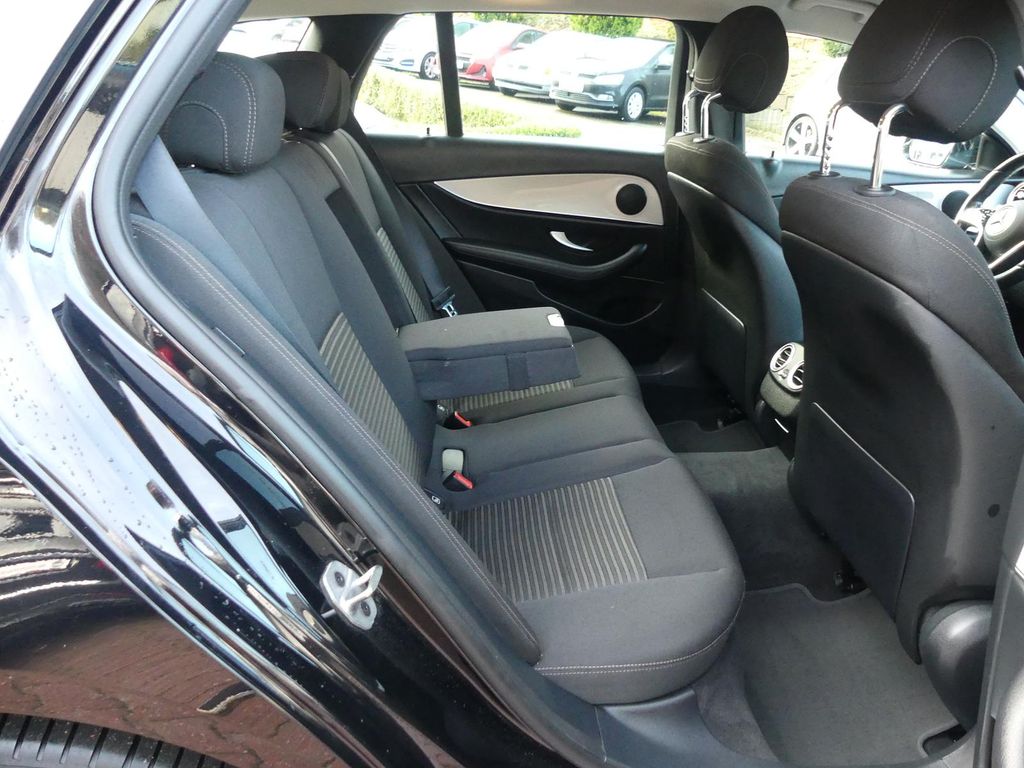 Mercedes-Benz E 300 2021